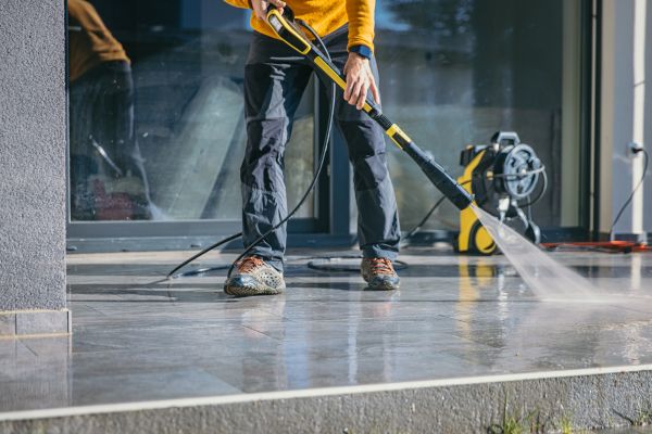 Concrete Cleaning in Milwaukee