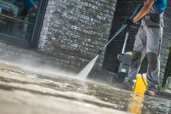 Power Cleaning in Milwaukee