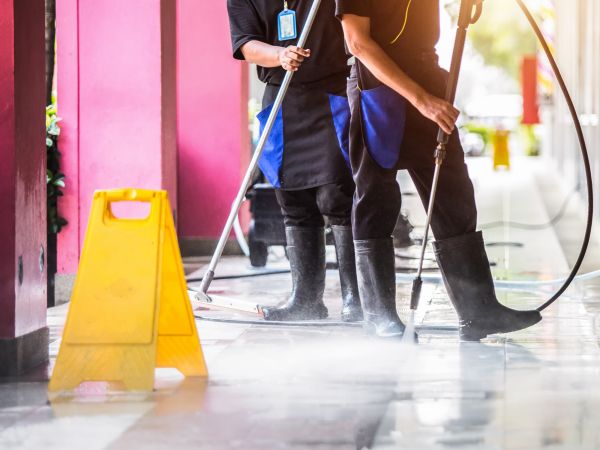 Commercial Power Washing in Milwaukee